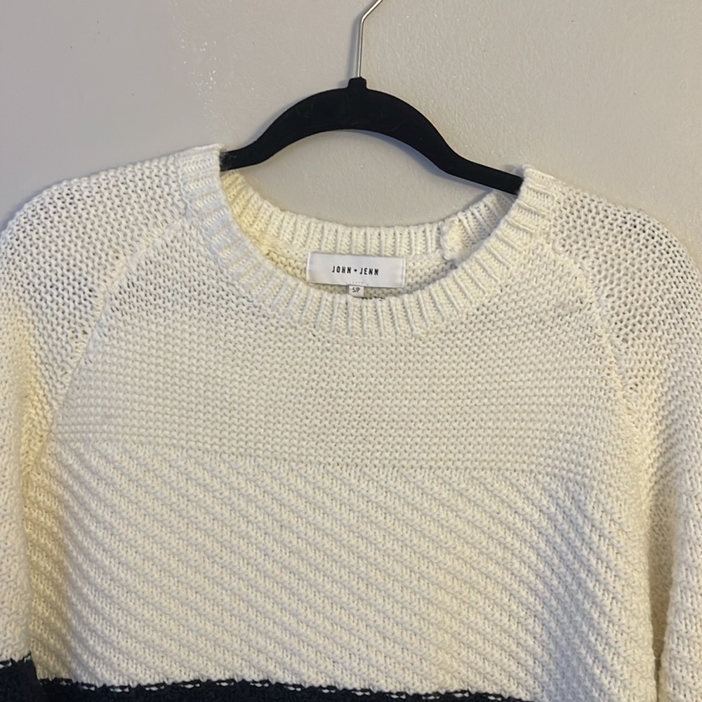 John + Jenn Small Chunky Knit Sweater Black and White Fringe - Picture 4 of 16